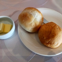 浅草ビューホテルの画像｜パンは2つとも冷えていて固かった