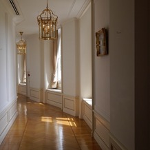 ハウステンボスの画像｜チャペルまでの廊下。すごく素敵な雰囲気で、ここで撮影もしてくれました。