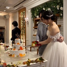 ロザンジュイア 広尾迎賓館の画像｜ウェディングケーキは自分達でこだわりのデザインにすることができます。