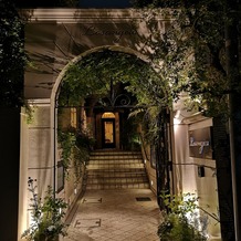 ロザンジュイア 広尾迎賓館の画像｜挙式・披露宴会場入口