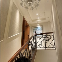 ロザンジュイア 広尾迎賓館の画像｜披露宴会場までの階段