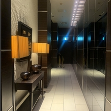 ラグナスイート名古屋　ホテル＆ウエディングの画像｜待合室までの廊下