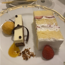 ラグナスイート名古屋　ホテル＆ウエディングの画像｜ケーキカットのケーキで驚きました。美味しかったです。