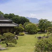 マナーハウス島津重富荘の画像｜庭は開放感があります