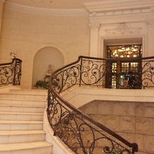 Casa　d’　Angela（カサ・デ・アンジェラ）の画像｜式場入口にある階段