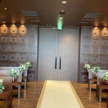 ラグナスイート新横浜　ホテル＆ウエディングの画像｜チャペル入口