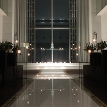 ラグナスイート新横浜　ホテル＆ウエディングの画像｜夜のチャペル
