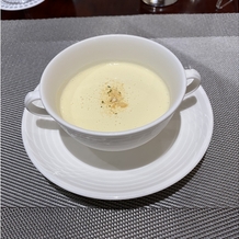 ヴァレリアーノの画像｜とうもろこしの冷製スープ。口当たりが滑らかで美味しかったです。