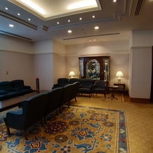 ホテルオークラ京都の画像｜エディンバラに入る手前の待合室として使用できるスペースです。