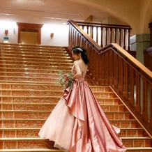 ホテルオークラ京都の画像｜お色直し後のドレス、後ろ姿はこんな感じです