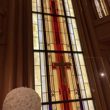 帝国ホテル 東京の画像｜チャペルのスタンドガラス