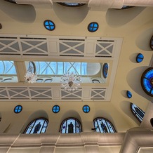 帝国ホテル　大阪の画像｜チャペル天井