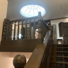 リビエラ東京の画像｜チャペルへの階段