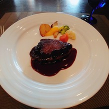 ホテルキャッスル（ＨＯＴＥＬ　ＣＡＳＴＬＥ）の画像｜牛肉のステーキ、赤ワインソース