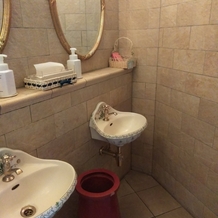 グランラセーレ　レガロの画像｜トイレのデザインもアンティークで綺麗に清掃されています