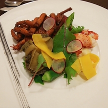 ハミングプラザＶＩＰ新潟の画像｜オマール海老とアワビのサラダ