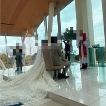 Hilton Odawara Resort &amp; Spaの画像｜椅子を使用した挙式風景