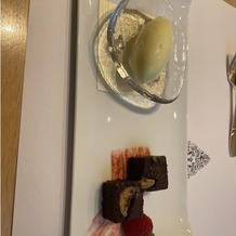 アイネス　ヴィラノッツェ　大阪の画像｜季節のフルーツを使ったケーキとジェラートでした。美味しかったです。