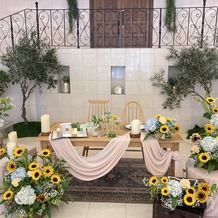 マリエール　ガーデン　バーベナ　（Ｍａｒｒｉｙｅｌｌ　Ｇａｒｄｅｎ　Ｖｅｒｂｅｎａ）の画像｜メインテーブル装花
