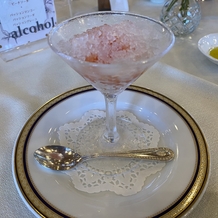 ロイヤルチェスター福岡の画像｜オレンジとレモンのグラニテでさっぱりとお口直しをして、次のお肉料理も楽しみです！