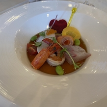 ロイヤルチェスター福岡の画像｜前菜の魚介のマリネとお野菜が美味しいだけでなく、目でも楽しい美味しいものでした