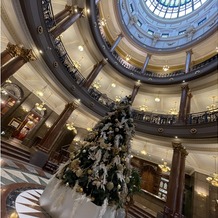 ロイヤルチェスター福岡の画像｜クリスマス時期に飾られるツリー
大きくて最高でした！