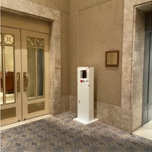 浦安ブライトンホテル東京ベイの画像｜ホテル内1階のラウンジへの廊下、扉