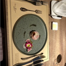 レストラン　ラ・クールの画像｜お花も食べられてとても美味しかった