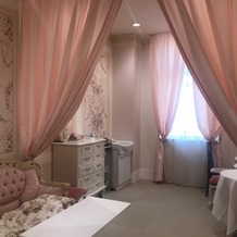 ＳＥＰＨＩＲＯＴＨ（セフィロト）の画像｜ブライズルームです。ピンクをベースとした可愛らしい部屋ですね。