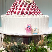 ホテルグランヴィア京都の画像｜綺麗なウェディングケーキに好きなキャラクターを添えてもらいました。