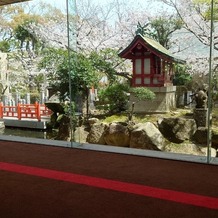 播磨国総社（清交倶楽部総社店）の画像｜披露宴会場からの中庭の風景