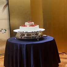 明治神宮・明治記念館の画像｜いちごがたっぷりのウェディングケーキです。