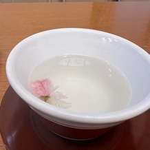 明治神宮・明治記念館の画像｜待合室では桜のお湯？がもらえました