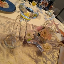 ＨＩＬＬＳＩＤＥ ＶＩＬＬＡ Ｃｉｅｌ ｅｔ Ｖｅｒｔ（ヒルサイドヴィラ シエルヴェルト）の画像｜披露宴会場のテーブル