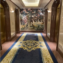 ウェスティンホテル東京の画像｜エレベーターホールも上質な空間でワクワクします。