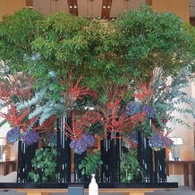 ザ・リッツ・カールトン東京の画像｜ホテルロビーのお花