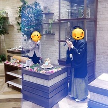 ウェディングスホテル・ベルクラシック東京の画像｜司会者さんとの掛け合いです！
披露宴会場にて　ケーキはオリジナルです。外注してます。