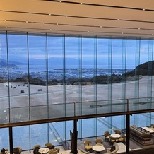 日本平ホテルの画像｜ロビーからの景色です。会場に入るとこの景色が飛び込んできます。
