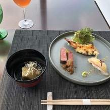 ホテル椿山荘東京の画像｜フェア試食内容です。どれも絶品でした。個人的に、平皿が白色ではないところにもこだわりを感じました。