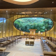 ホテル椿山荘東京の画像｜とても珍しい窓がある神殿