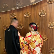ホテル椿山荘東京の画像｜杜乃宮の椿の壁にて