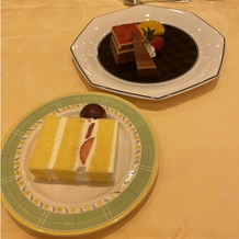 アルカーサル高崎の画像｜デザートのチョコレートケーキとケーキ入刀で使ったウェディングケーキ