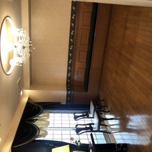 山手ヘレン記念教会／ローズホテル横浜の画像｜チャペルの下の控室や親族顔合わせなどに使われたお部屋