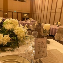 ホテルグランヴィア広島の画像｜悠久 メインステージ テーブルコーディネート