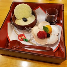 大阪天満宮の画像｜デザートの試食の黒豆きなこプリンが美味しかったです。
甘さを調節できるよう黒蜜がついていました。