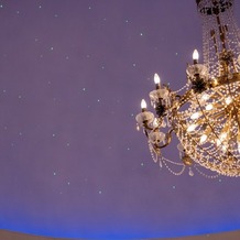 プライベートリゾート カリメーラの画像｜チャペル天井