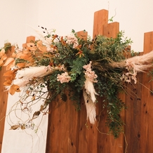 GARDEN　WEDDING　ARCADIA　KOKURA（ガーデンウェディング・アルカディア小倉）の画像｜高砂装花