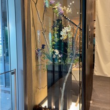 響 風庭 赤坂（HIBIKI）の画像｜会場装花の雰囲気が素敵でした