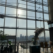 RESTAURANT LUKE with SKY LOUNGE（レストラン ルーク ウィズ スカイラウンジ）の画像｜東京タワーとスカイツリーの両方が見えます。