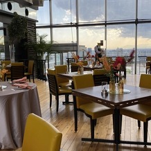 RESTAURANT LUKE with SKY LOUNGE（レストラン ルーク ウィズ スカイラウンジ）の画像｜とても広々していてアレンジが沢山きく会場です。